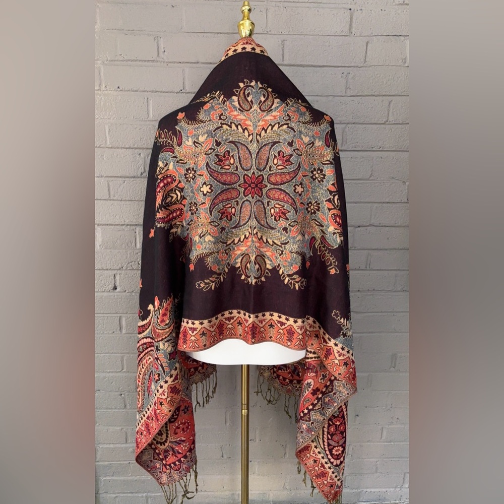 Beautiful double sided Pashmina silk blend
